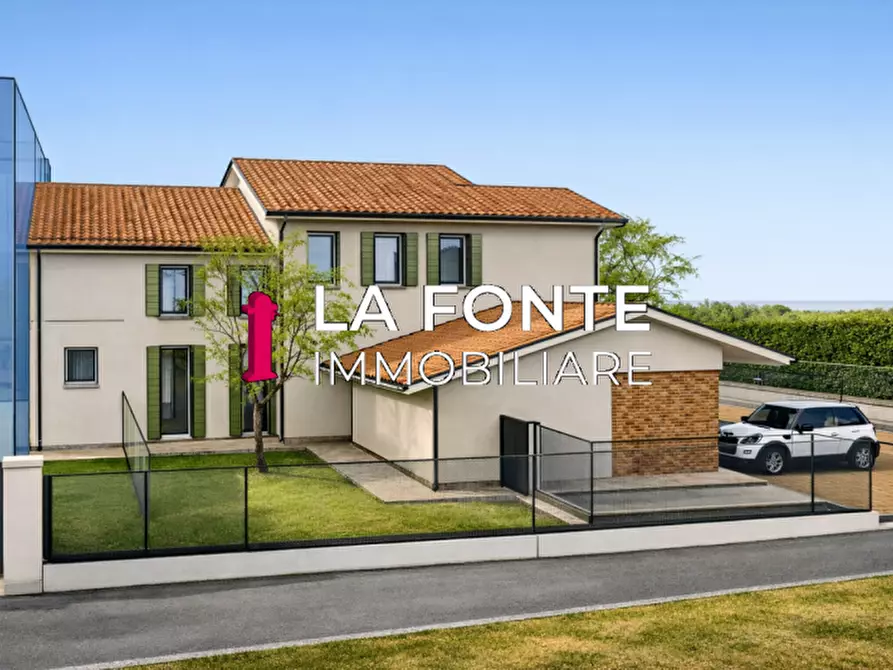 Immagine 2 di Casa bifamiliare in vendita  a Campolongo Maggiore
