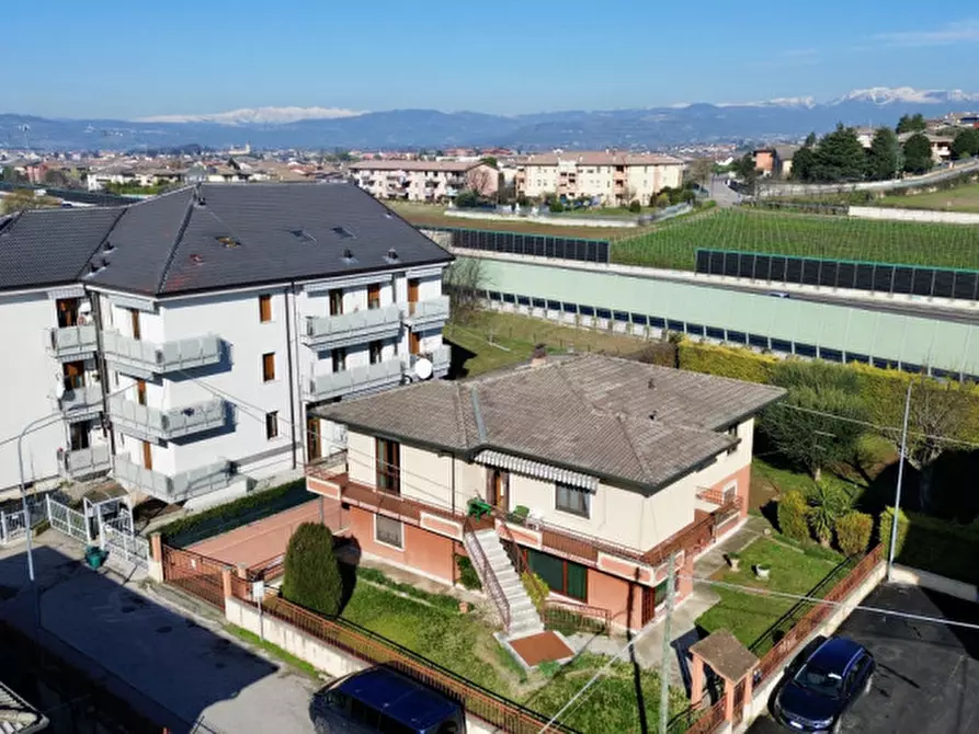 Immagine 1 di Appartamento in vendita  in Via Padova a Colognola Ai Colli