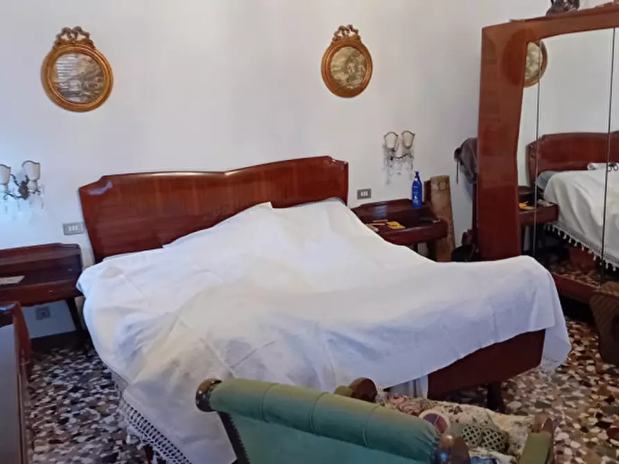 Immagine 2 di Appartamento in vendita  in Campo San Boldo a Venezia