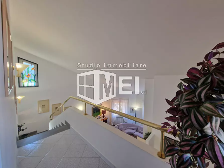 Immagine 18 di Villa in vendita  in via dell'olivara a Livorno