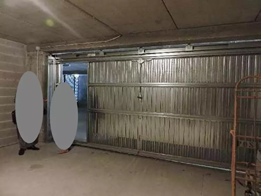Immagine 7 di Garage in vendita  in Piazza Alcide De Gasperi 30 a San Giovanni Lupatoto