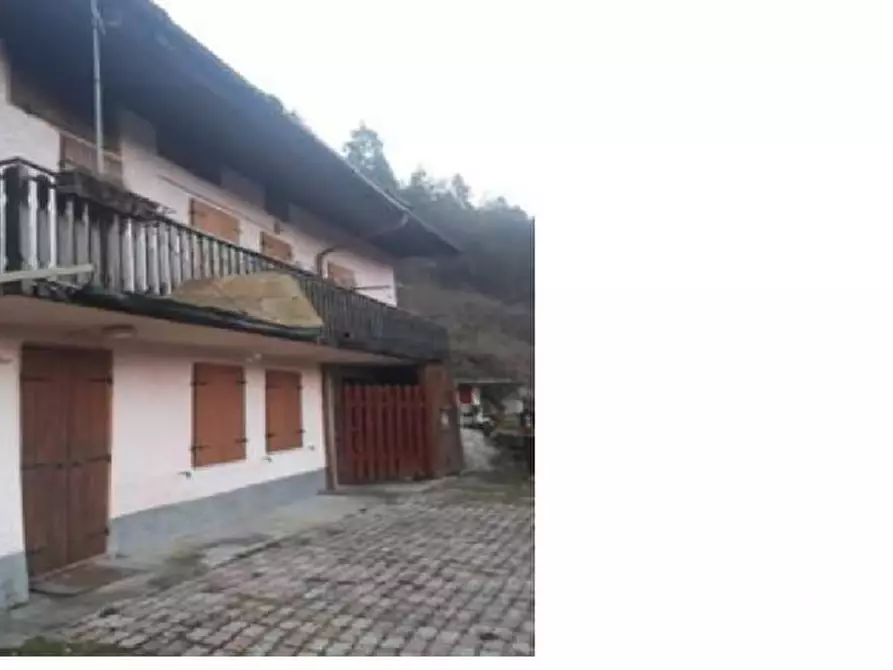 Immagine 1 di Villetta a schiera in vendita  in Via Dante Alighieri a Arsie'