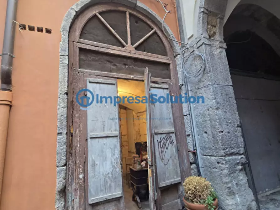 Immagine 9 di Magazzino in affitto  in Via Maddaloni a Napoli