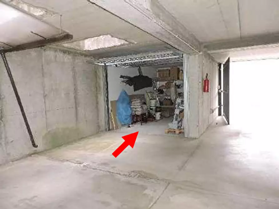 Immagine 6 di Garage in vendita  in Piazza Alcide De Gasperi 30 a San Giovanni Lupatoto