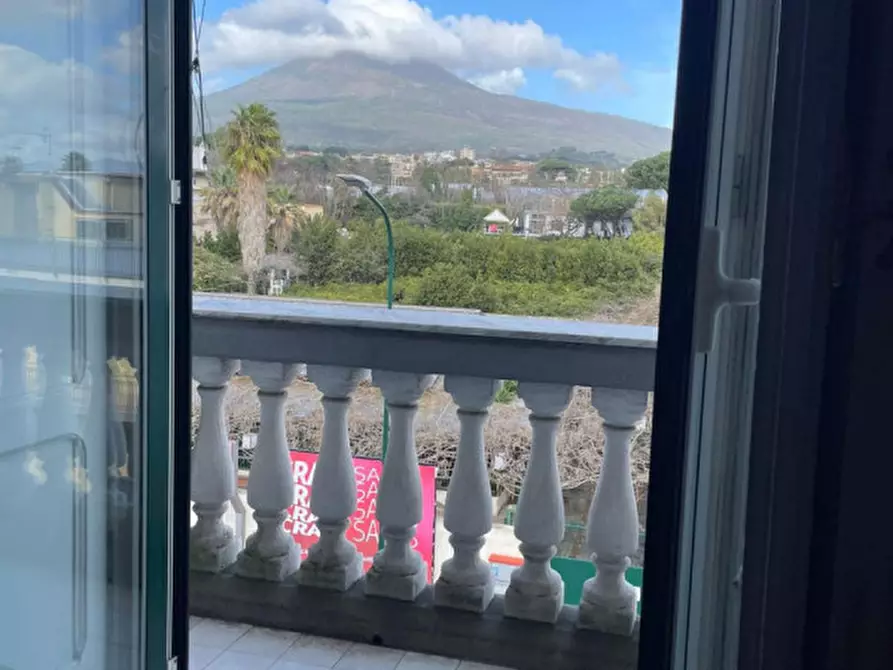 Immagine 8 di Appartamento in affitto  in VIA NAZIONALE N°727 a Torre Del Greco