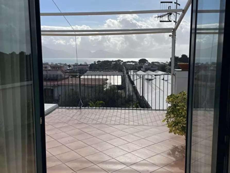 Immagine 10 di Appartamento in affitto  in VIA NAZIONALE N°727 a Torre Del Greco