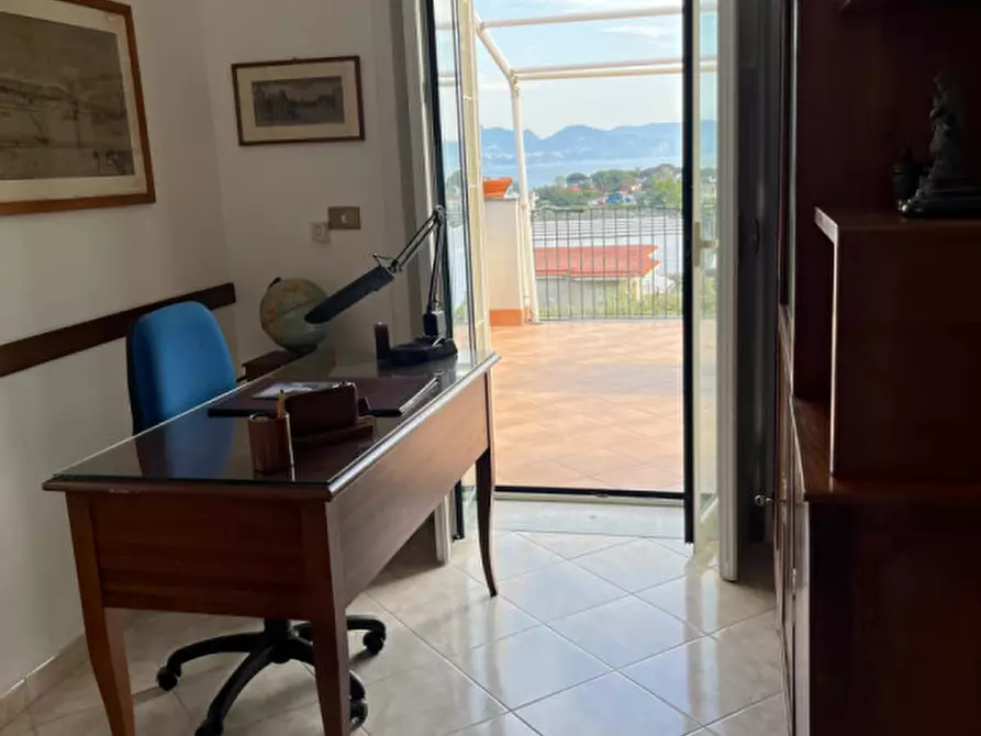 Immagine 11 di Appartamento in affitto  in VIA NAZIONALE N°727 a Torre Del Greco