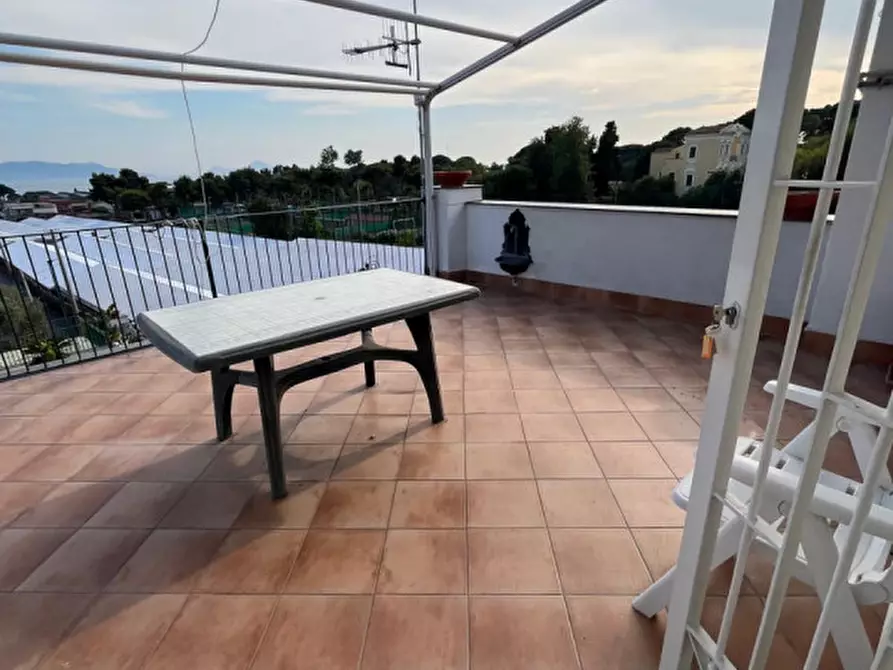 Immagine 17 di Appartamento in affitto  in VIA NAZIONALE N°727 a Torre Del Greco