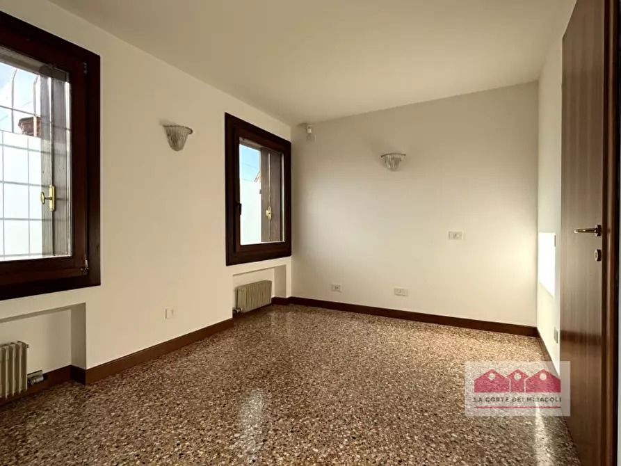 Immagine 3 di Appartamento in vendita  in Piazza Matteotti a Vicenza