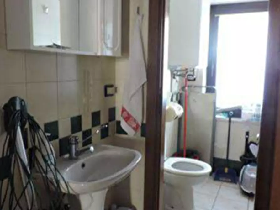 Immagine 16 di Negozio in vendita  in Piazza Alcide De Gasperi 34 a San Giovanni Lupatoto