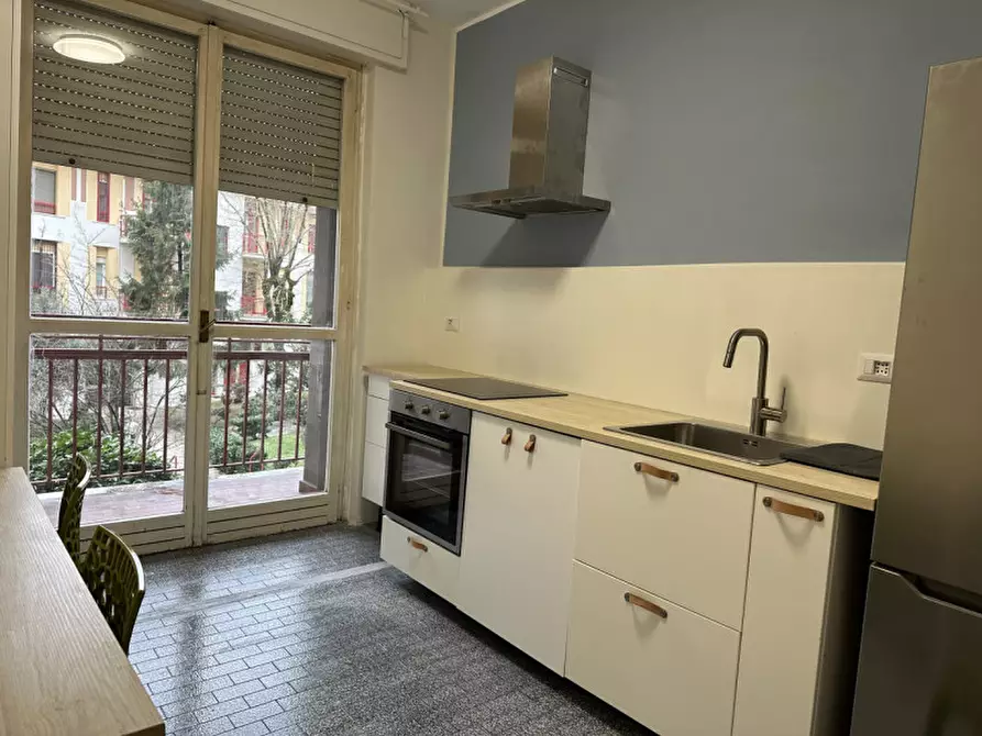 Immagine 3 di Appartamento in vendita  in Via Lodovico il Moro a Milano