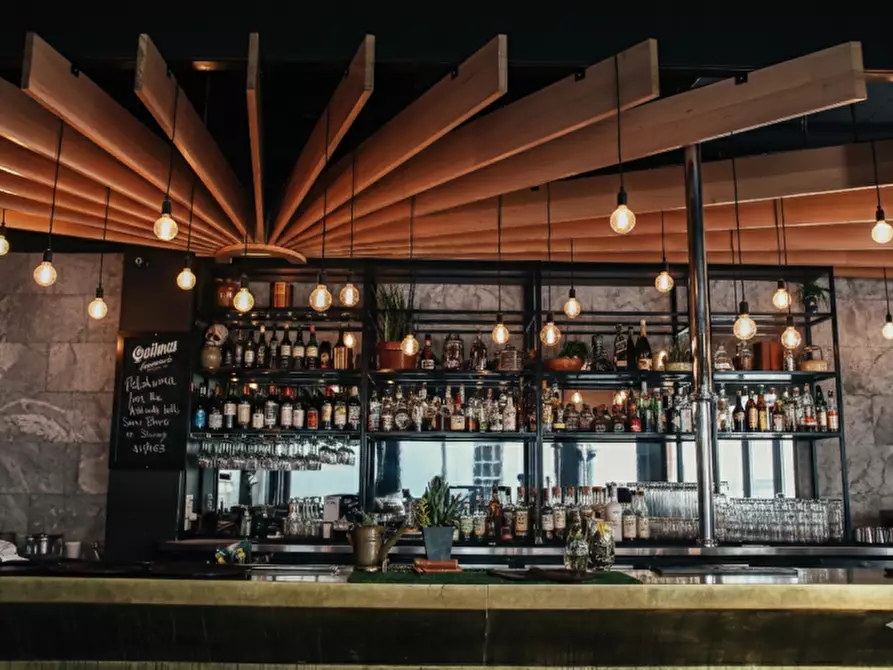 Immagine 2 di Negozio in vendita  in Via Guglielmo Marconi a Este