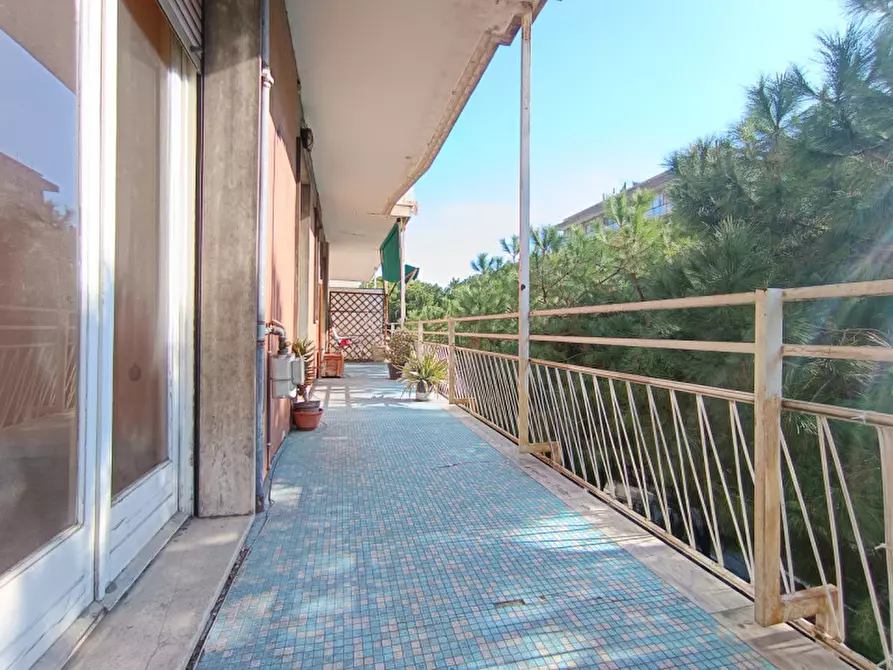 Immagine 9 di Appartamento in vendita  in Corso Tardy e Benech a Savona