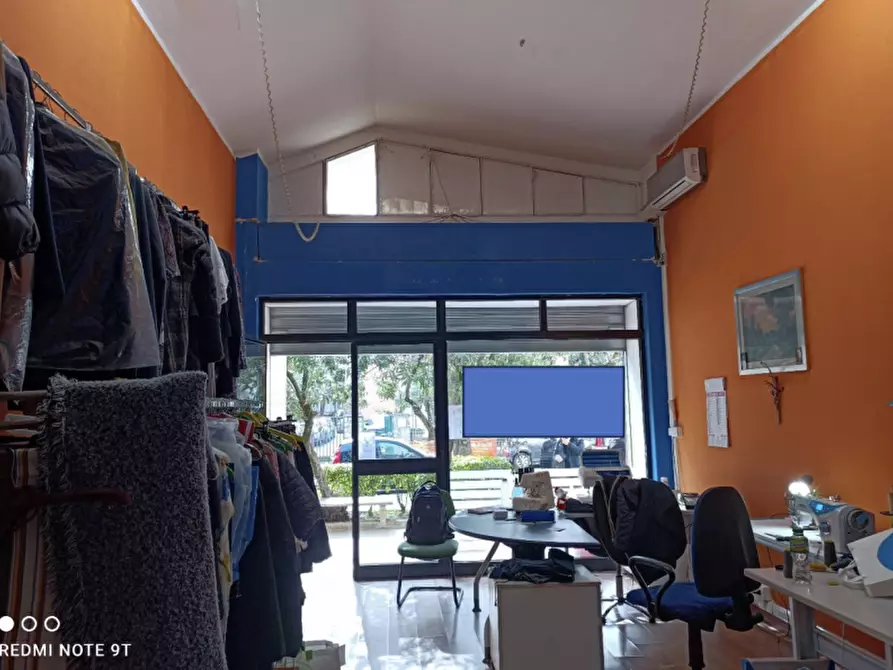 Immagine 2 di Negozio in vendita  in Via Giuseppe Giusti, 43 a Palermo