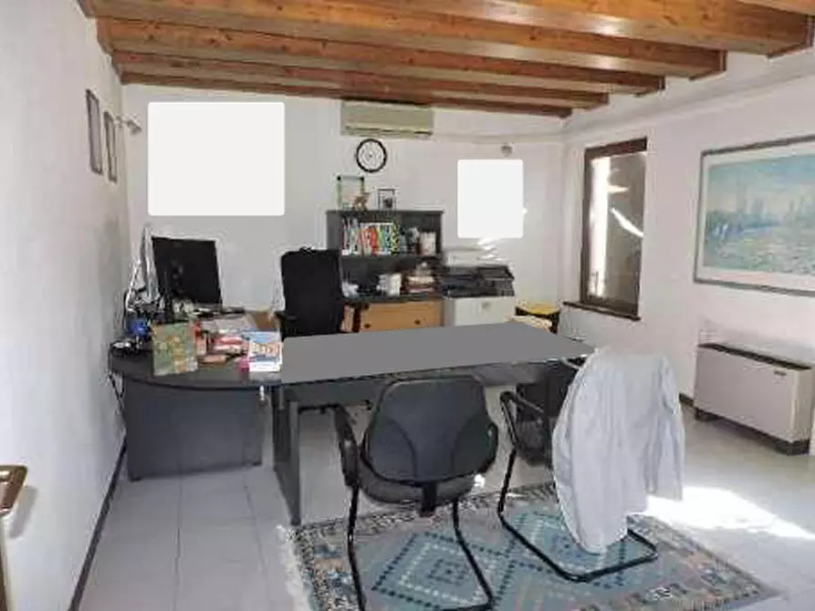 Immagine 14 di Ufficio in vendita  in Piazza Alcide De Gasperi 32 a San Giovanni Lupatoto