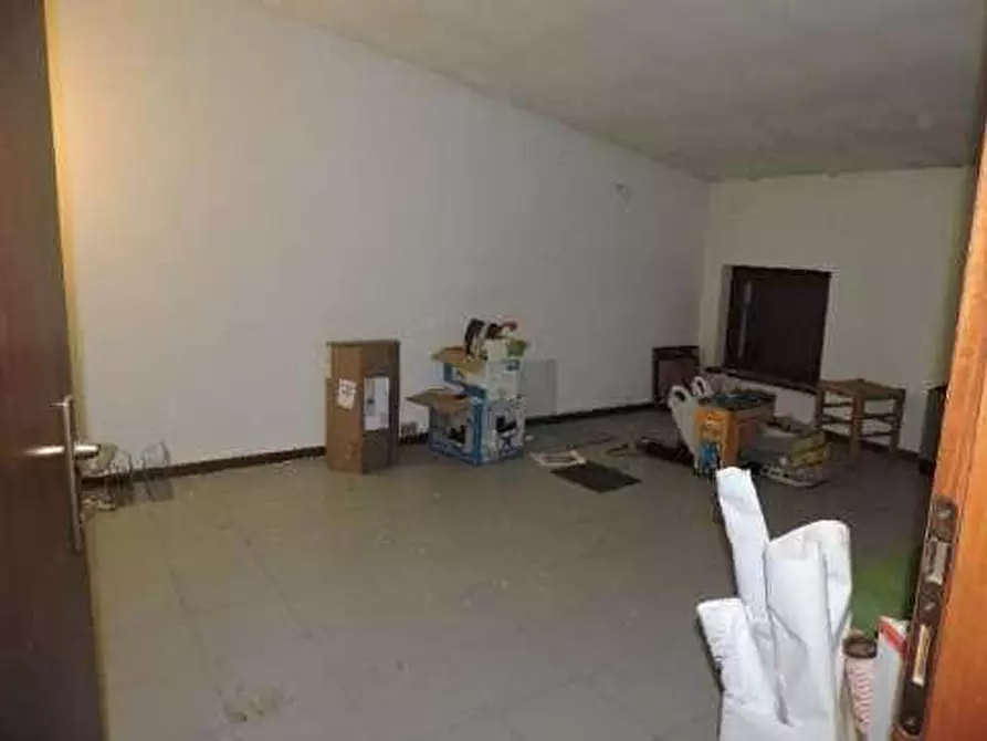 Immagine 17 di Ufficio in vendita  in Piazza Alcide De Gasperi 32 a San Giovanni Lupatoto