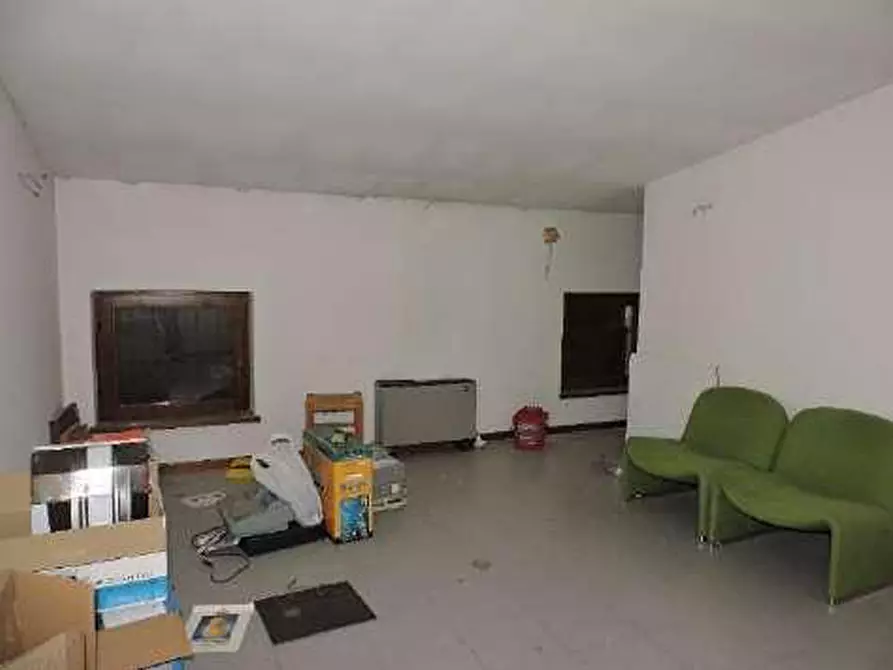 Immagine 18 di Ufficio in vendita  in Piazza Alcide De Gasperi 32 a San Giovanni Lupatoto