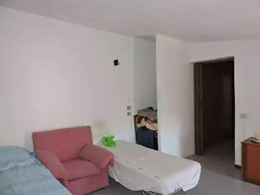 Immagine 26 di Ufficio in vendita  in Piazza Alcide De Gasperi 32 a San Giovanni Lupatoto