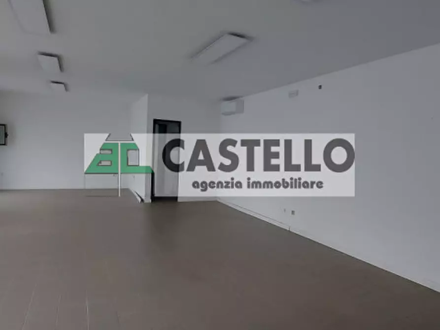 Immagine 1 di Negozio in affitto  in Via Caltana 3 a Campodarsego