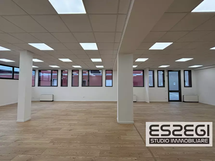 Immagine 1 di Ufficio in affitto  in Viale della navigazione interna a Padova