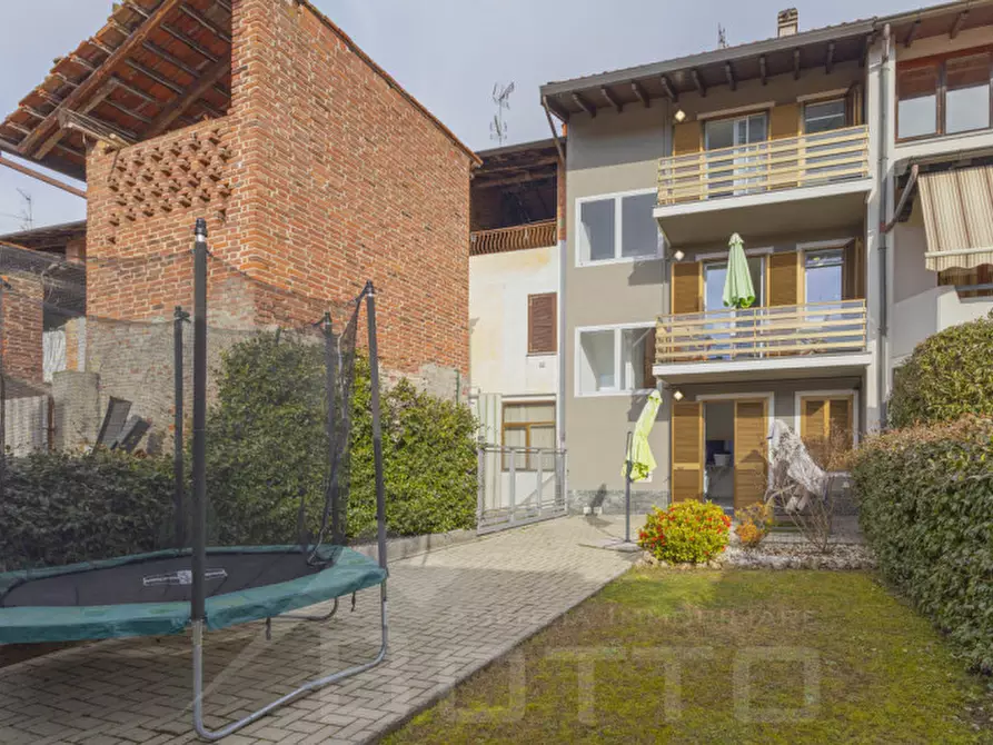 Immagine 6 di Villetta a schiera in vendita  in Via Giosuè Carducci 19 a Cureggio