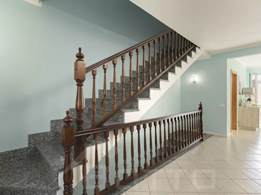 Immagine 12 di Villetta a schiera in vendita  in Via Giosuè Carducci 19 a Cureggio