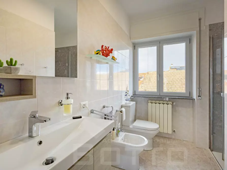 Immagine 20 di Villetta a schiera in vendita  in Via Giosuè Carducci 19 a Cureggio