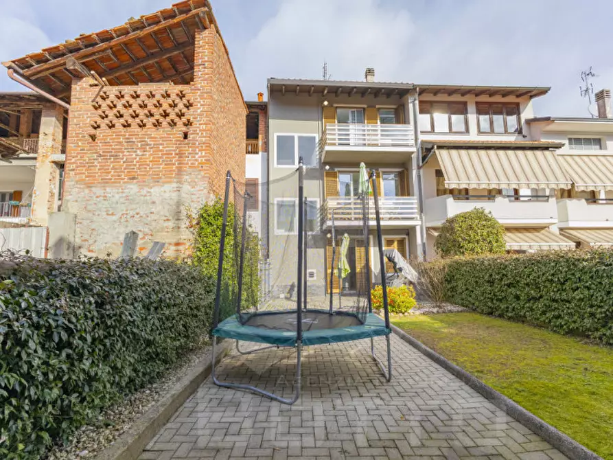 Immagine 24 di Villetta a schiera in vendita  in Via Giosuè Carducci 19 a Cureggio