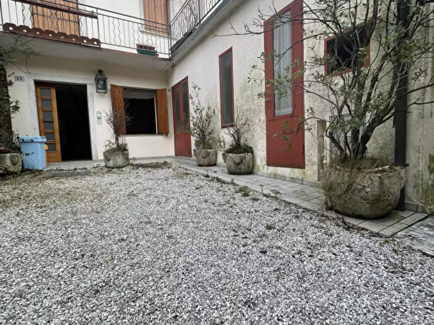 Immagine 2 di Villetta a schiera in vendita  in Piazza della Vittoria a Meduno