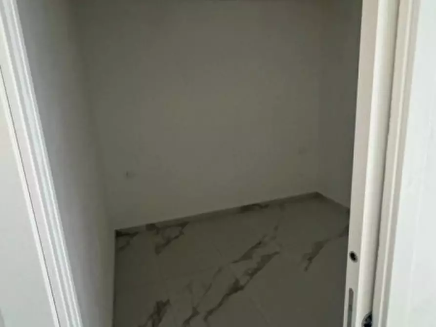 Immagine 14 di Appartamento in affitto  in S.Carlo Alle Mortelle, 3 a Napoli