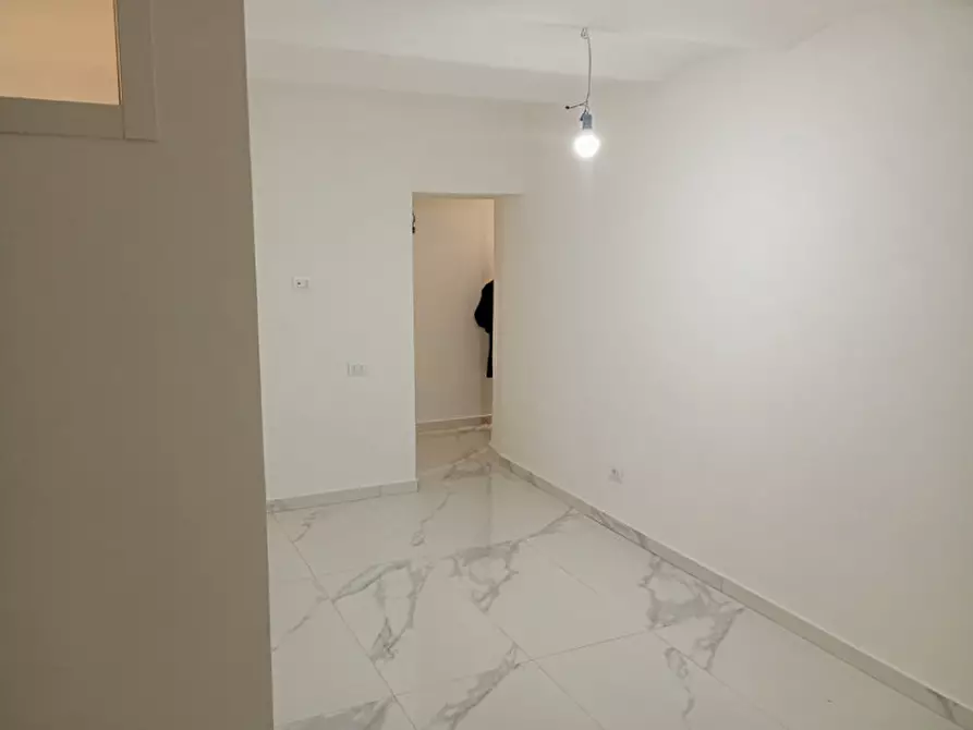 Immagine 27 di Appartamento in affitto  in S.Carlo Alle Mortelle, 3 a Napoli
