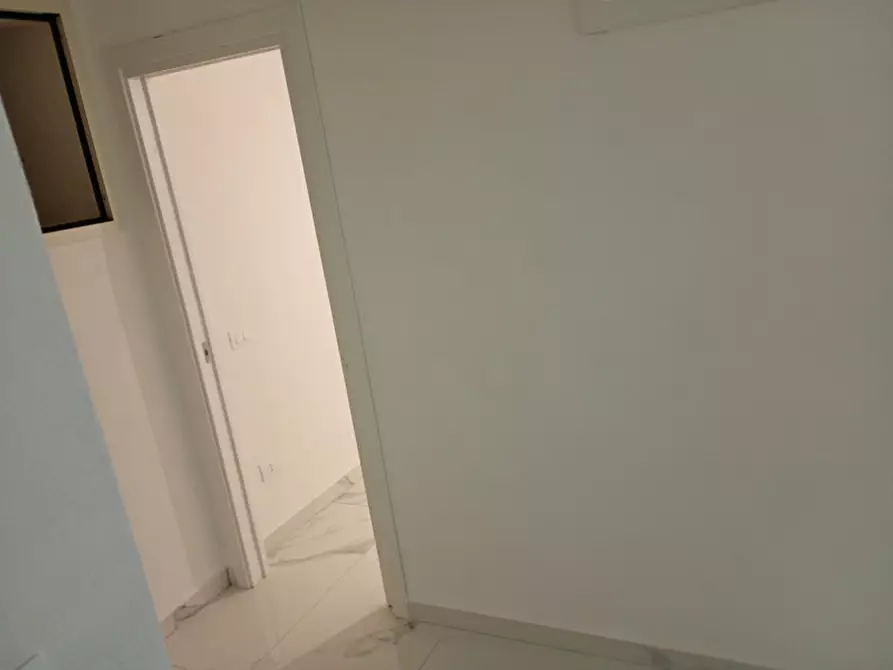 Immagine 28 di Appartamento in affitto  in S.Carlo Alle Mortelle, 3 a Napoli