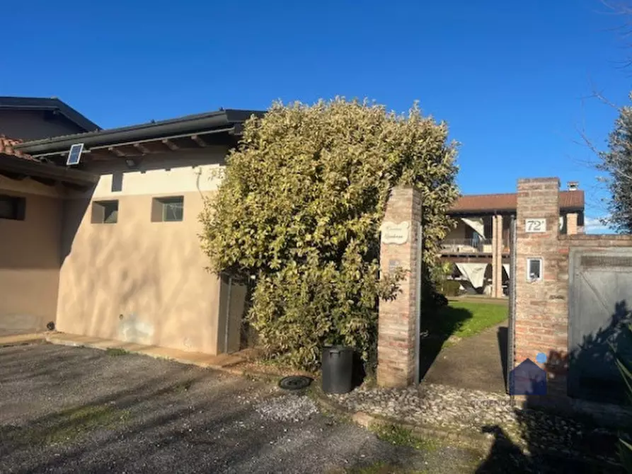 Immagine 8 di Casa bifamiliare in vendita  in Viale della Rimembranza, 72 a Castenedolo