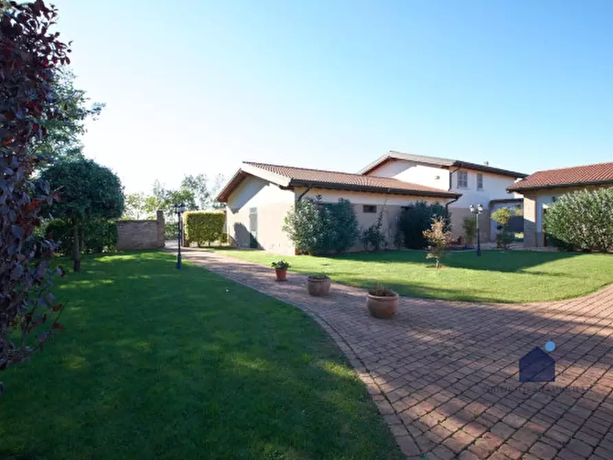 Immagine 9 di Casa bifamiliare in vendita  in Viale della Rimembranza, 72 a Castenedolo