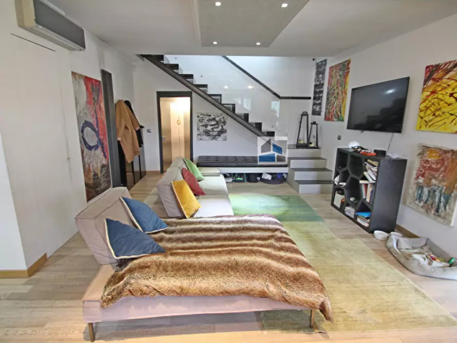 Immagine 1 di Casa bifamiliare in vendita  in Via Montessori a Venezia