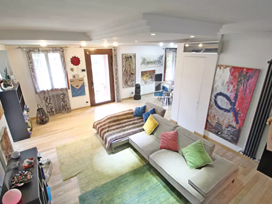 Immagine 2 di Casa bifamiliare in vendita  in Via Montessori a Venezia