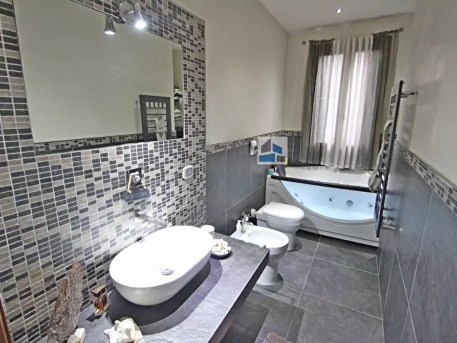 Immagine 12 di Casa bifamiliare in vendita  in Via Montessori a Venezia