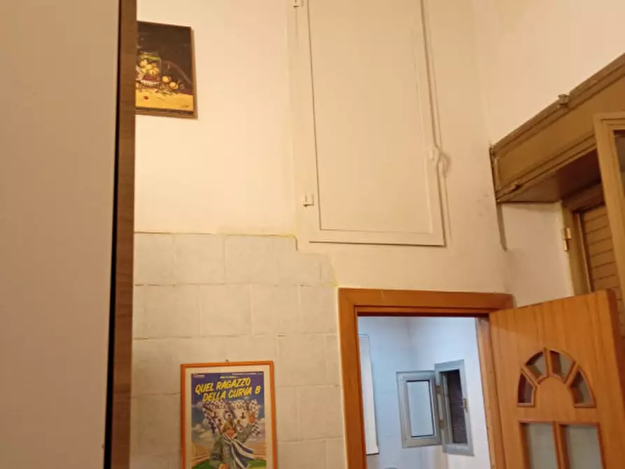 Immagine 30 di Appartamento in affitto  in vico Tarallari 6 a Napoli