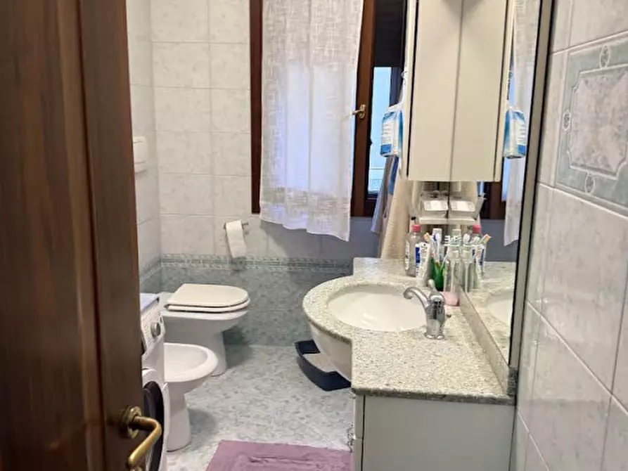 Immagine 15 di Appartamento in vendita  in Via Bissuola a Venezia
