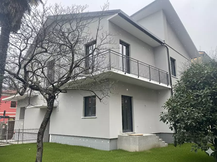 Immagine 11 di Appartamento in vendita  in Via Giuseppe Vaccari a Vicenza