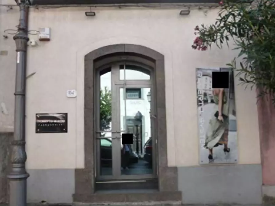 Immagine 1 di Negozio in vendita  in Via Giuseppe Garibaldi, 154 a Zafferana Etnea