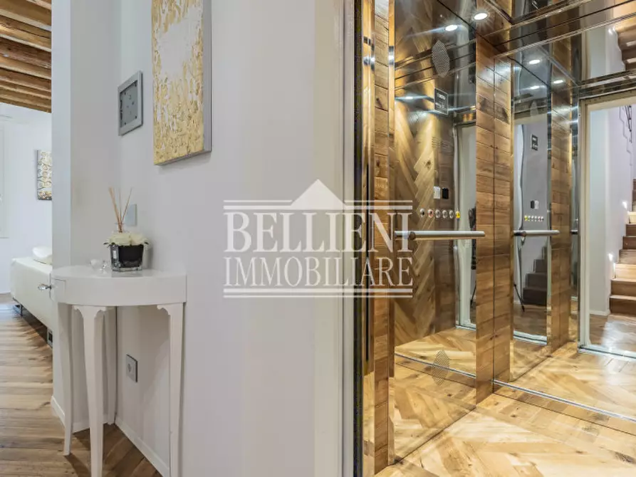 Immagine 10 di Palazzo in vendita  in Contra' San Rocco a Vicenza