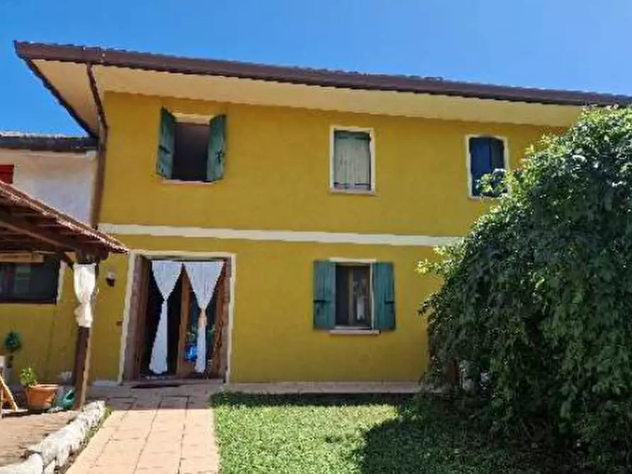 Immagine 2 di Villetta a schiera in vendita  in Via Boschi, 5 a Paese