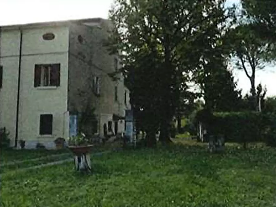 Immagine 1 di Casa indipendente in vendita  in Via Laghetto Squarà 15/A a Verona