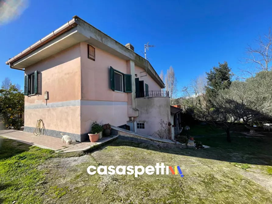 Immagine 1 di Villa in vendita  in Via Due Pini, 84 a Anzio