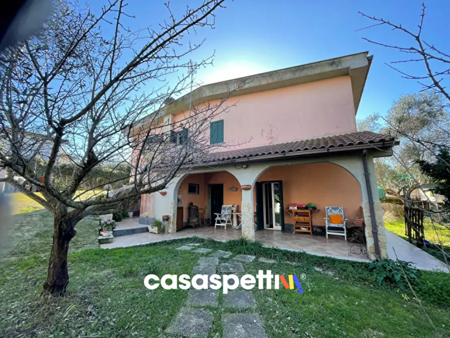 Immagine 2 di Villa in vendita  in Via Due Pini, 84 a Anzio