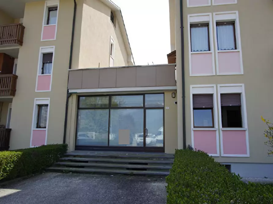 Immagine 1 di Negozio in vendita  in Via Monte Grappa, 15 a Seren Del Grappa