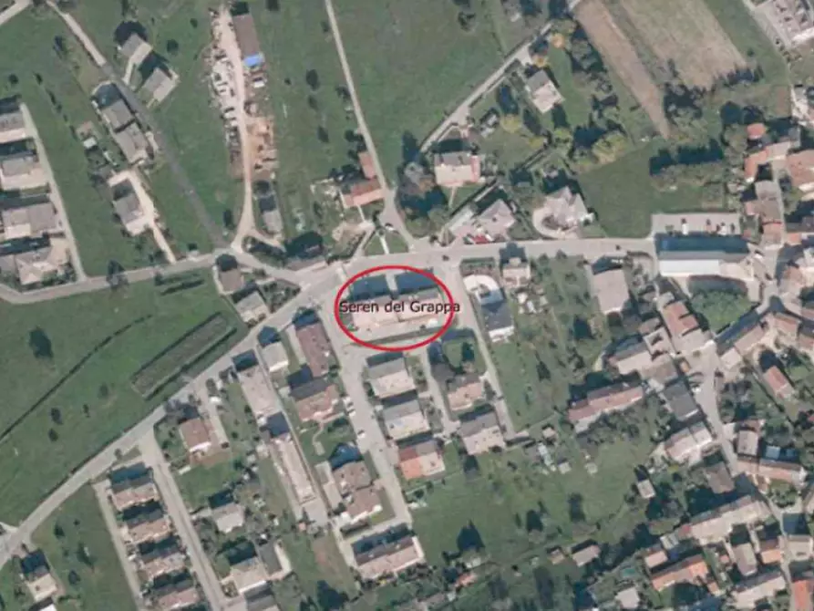 Immagine 3 di Negozio in vendita  in Via Monte Grappa, 15 a Seren Del Grappa