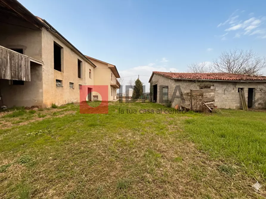 Immagine 2 di Casa indipendente in vendita  in VIA PIAVE a Roncade