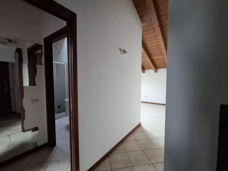Immagine 5 di Appartamento in vendita  in Viale Amedeo Duca D'Aosta, 43, 24040 Comun Nuovo BG, Italia a Comun Nuovo